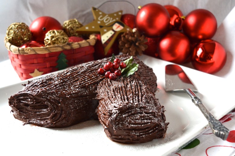 Festive Holiday Yule Log1