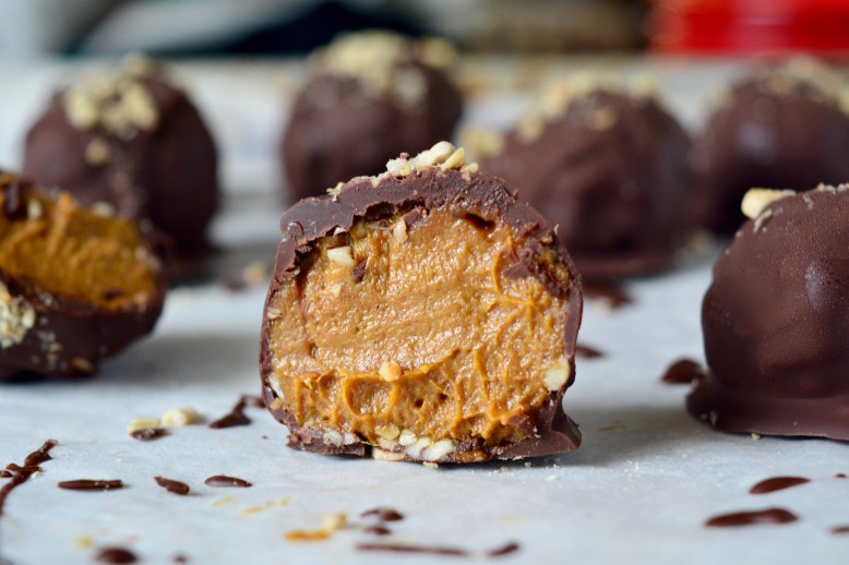 sunbutter-pumpkin-truffles-cross-section